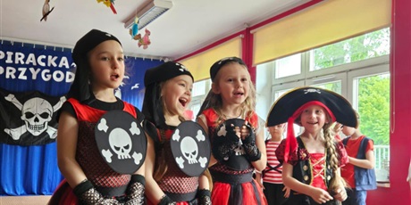 Powiększ grafikę: piracka-przygoda-616877.jpg