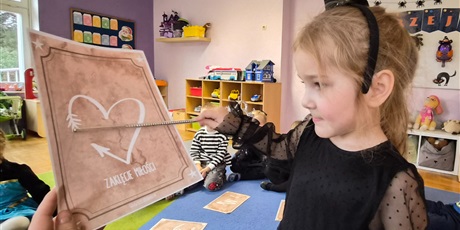 Powiększ grafikę: ANDRZEJKOWE WRÓŻBY