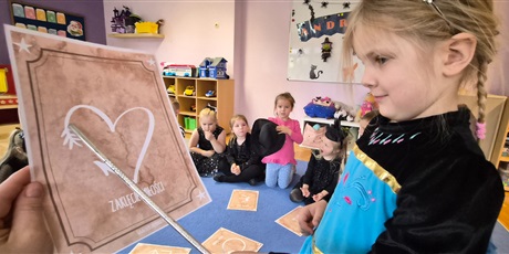 Powiększ grafikę: ANDRZEJKOWE WRÓŻBY