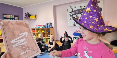 Powiększ grafikę: ANDRZEJKOWE WRÓŻBY