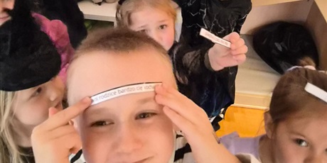 Powiększ grafikę: ANDRZEJKOWE WRÓŻBY