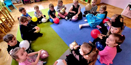 Powiększ grafikę: ANDRZEJKOWE WRÓŻBY