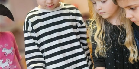 Powiększ grafikę: ANDRZEJKOWE WRÓŻBY