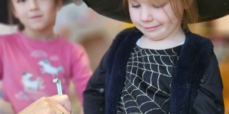 Powiększ grafikę: ANDRZEJKOWE WRÓŻBY