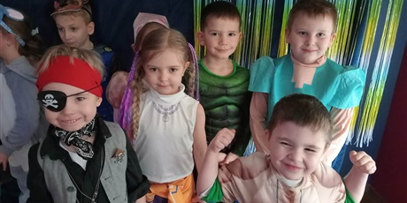 Powiększ grafikę: BAL KARNAWAŁOWY