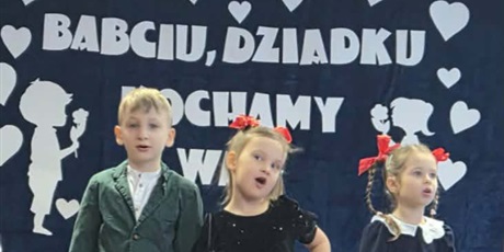 Powiększ grafikę: DZIEŃ BABCI I DZIADKA