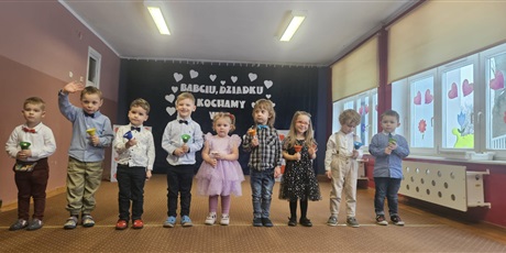 Powiększ grafikę: DZIEŃ BABCI I DZIADKA