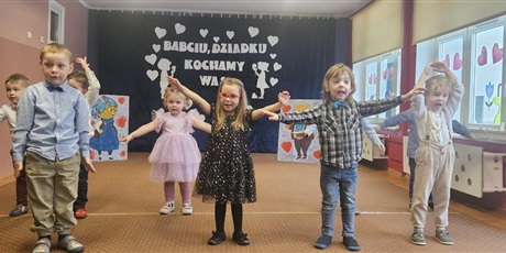 Powiększ grafikę: DZIEŃ BABCI I DZIADKA