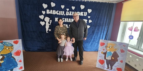 Powiększ grafikę: DZIEŃ BABCI I DZIADKA