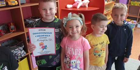 Powiększ grafikę: DZIEŃ CHŁOPAKA