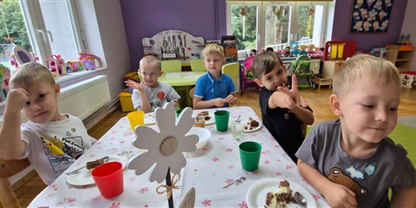 Powiększ grafikę: DZIEŃ CHŁOPAKA