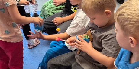 Powiększ grafikę: DZIEŃ CHŁOPAKA