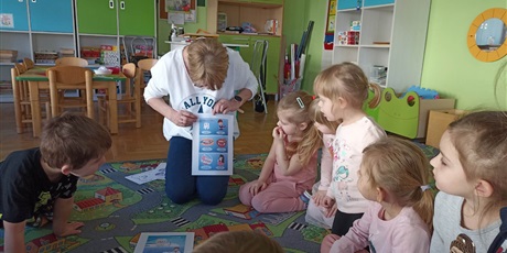 Powiększ grafikę: DZIEŃ DENTYSTY