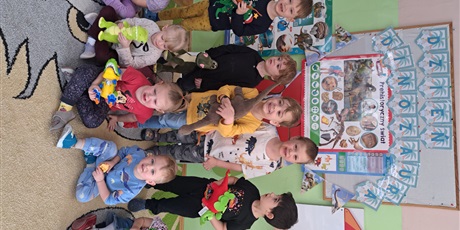 Powiększ grafikę: DZIEŃ DINOZAURA