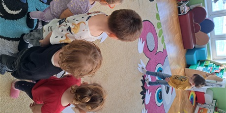 Powiększ grafikę: DZIEŃ DINOZAURA