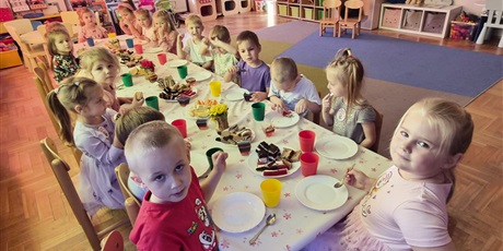 Powiększ grafikę: DZIEŃ DZIEWCZYNEK