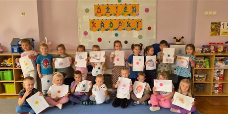 Powiększ grafikę: DZIEŃ KROPKI