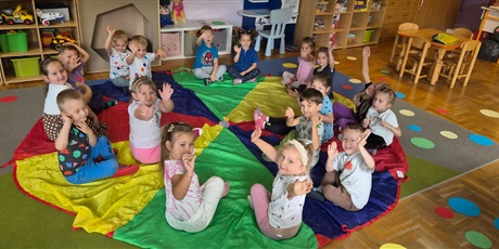 Powiększ grafikę: DZIEŃ KROPKI