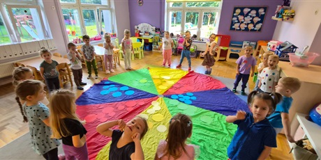 Powiększ grafikę: DZIEŃ KROPKI