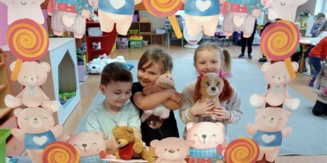 Powiększ grafikę: DZIEŃ PLUSZOWEGO MISIA