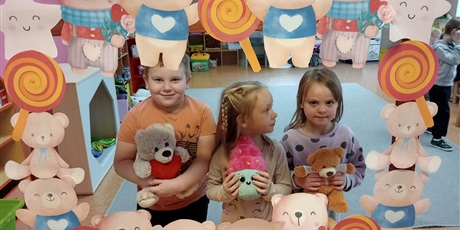 Powiększ grafikę: DZIEŃ PLUSZOWEGO MISIA