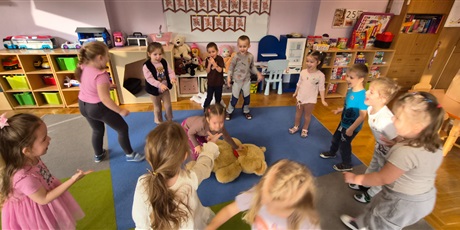 Powiększ grafikę: DZIEŃ PLUSZOWEGO MISIA