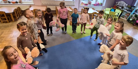 Powiększ grafikę: DZIEŃ PLUSZOWEGO MISIA