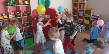 Powiększ grafikę: DZIEŃ PRZEDSZKOLAKA
