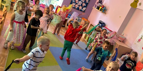 Powiększ grafikę: DZIEŃ PRZEDSZKOLAKA