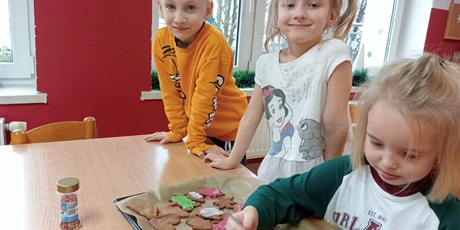 Powiększ grafikę: PIECZENIE PIERNICZKÓW