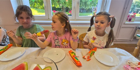 Powiększ grafikę: POŻEGNANIE HANI