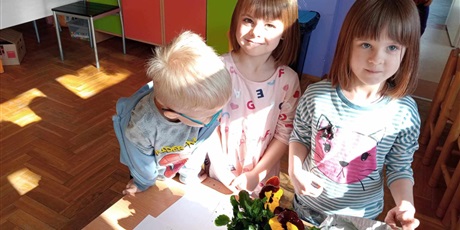 Powiększ grafikę: WIOSENNE KWIATKI